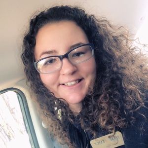 Meet your Posher, Emily